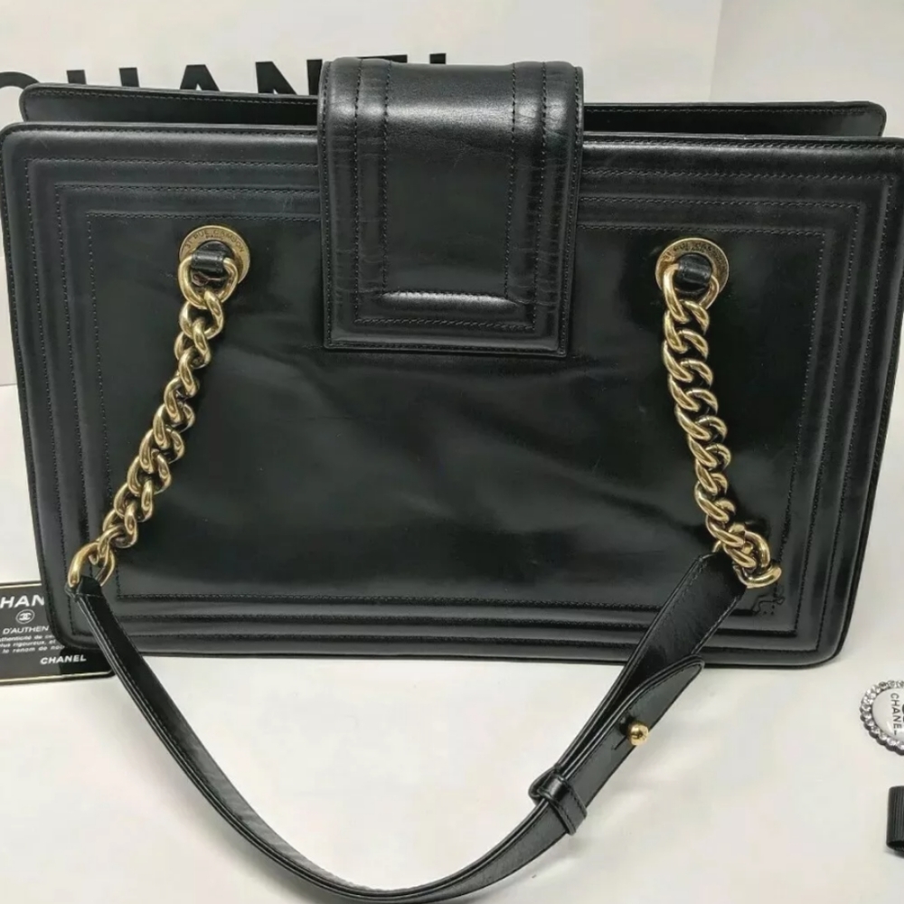 🚨🎉 HP 🎉CHANEL Boy Black Tote Calfskin Leather Rare!Limited Edition - Picture 2 of 16